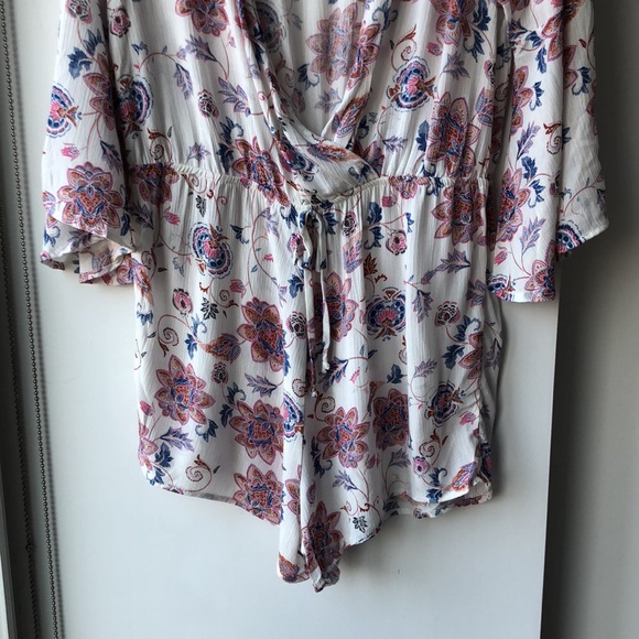 NWT Luna Chix Floral Bell Sleeve Rayon Romper! - Picture 3 of 12